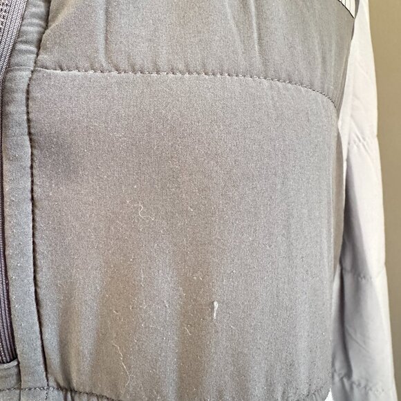 The North Face Grey Green 1/4 Zip Quilted Pullover Sweatshirt - Picture 9 of 12